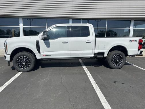 2025 Ford F-350 Platinum