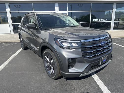 Carbonized Gray Metallic 2026 Ford Explorer Active