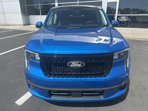 2025 Ford Maverick Lobo Standard