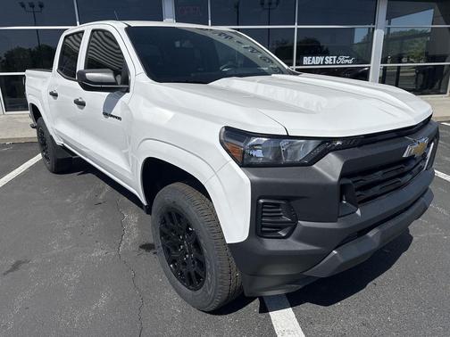 Summit White 2026 Chevrolet Colorado WT