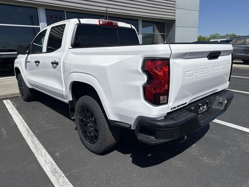 Summit White 2026 Chevrolet Colorado WT