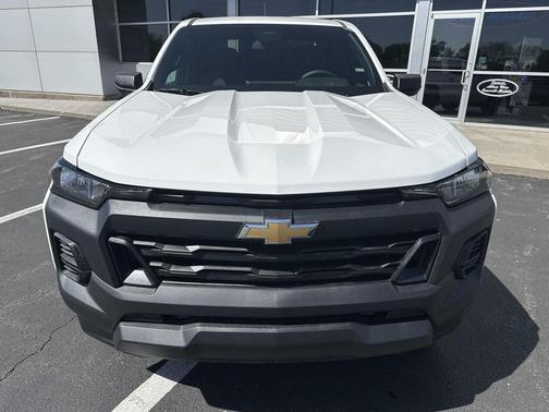 Summit White 2026 Chevrolet Colorado WT