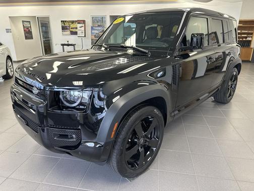 Santorini Black Metallic 2023 Land Rover Defender 110 V8