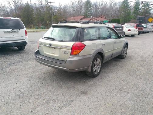 2005 Subaru Outback 3.0 R