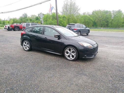 Tuxedo Black Metallic 2013 Ford Focus ST