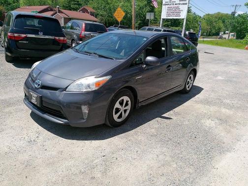 Winter Gray Metallic 2015 Toyota Prius Two