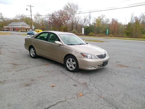 2004 Toyota Camry SE V6