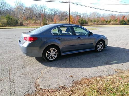 2013 Subaru Legacy Sport