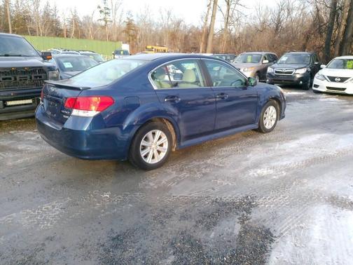 2011 Subaru Legacy Premium