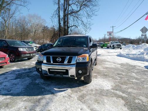 2012 Nissan Titan SV