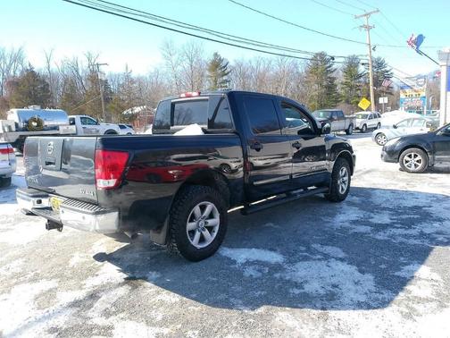 2012 Nissan Titan SV