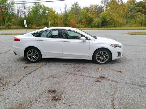 2019 Ford Fusion SEL