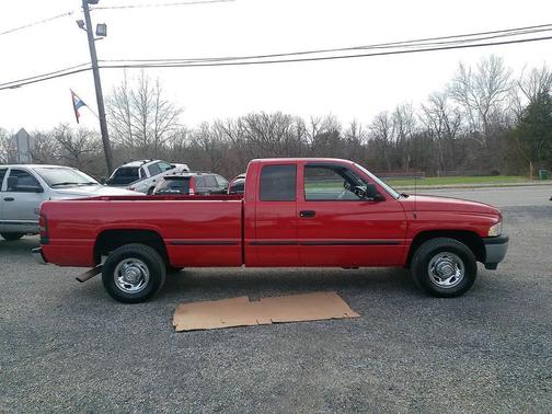 Red 1999 Dodge Ram 2500 SLT
