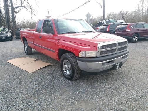 Red 1999 Dodge Ram 2500 SLT