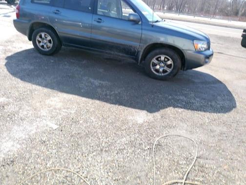 2004 Toyota Highlander Base