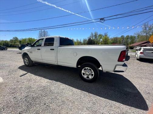 2017 RAM 2500 Tradesman Crew Cab 4x4 8' Box
