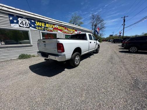 2017 RAM 2500 Tradesman Crew Cab 4x4 8' Box