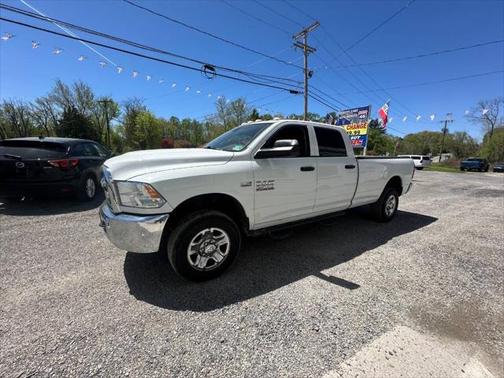 2017 RAM 2500 Tradesman Crew Cab 4x4 8' Box