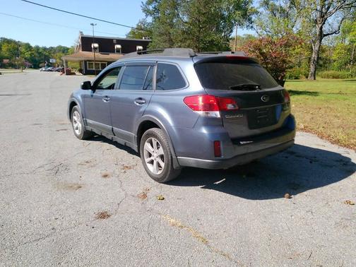 2013 Subaru Outback 2.5i Premium