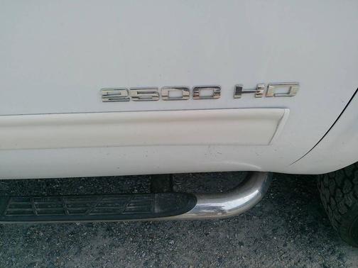 Summit White 2010 Chevrolet Silverado 2500 LT