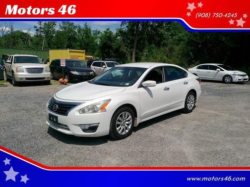 Pearl White 2014 Nissan Altima 2.5 S