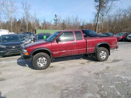 2003 Chevrolet S-10 Base