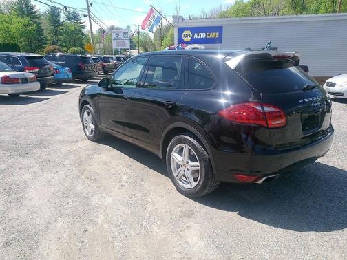 Black 2014 Porsche Cayenne Platinum Edition