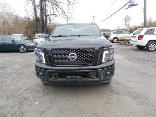 2018 Nissan Titan SL