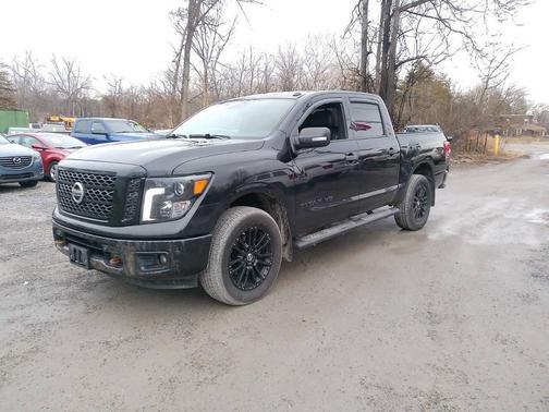 2018 Nissan Titan SL