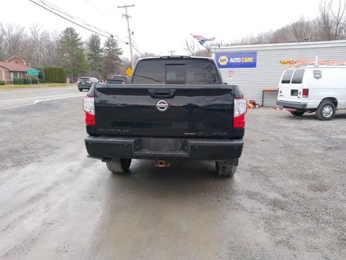2018 Nissan Titan SL