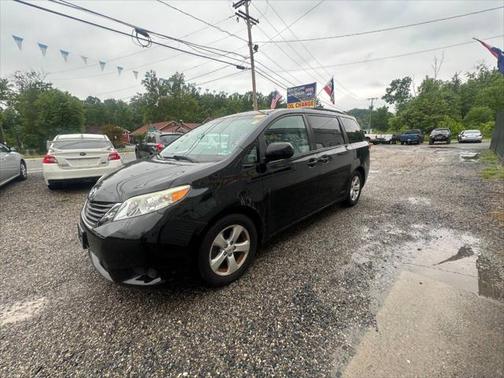 2012 Toyota Sienna LE