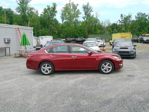 Cayenne Red 2013 Nissan Altima 2.5 SL