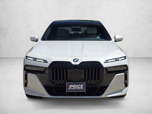 Mineral White Metallic 2023 BMW 760 i xDrive