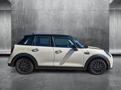 2022 MINI Hardtop Cooper