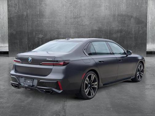 2023 BMW 760 i xDrive