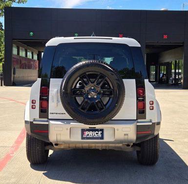 Fuji White 2025 Land Rover Defender 110 P300