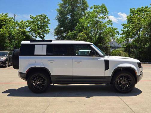 Fuji White 2025 Land Rover Defender 110 P300