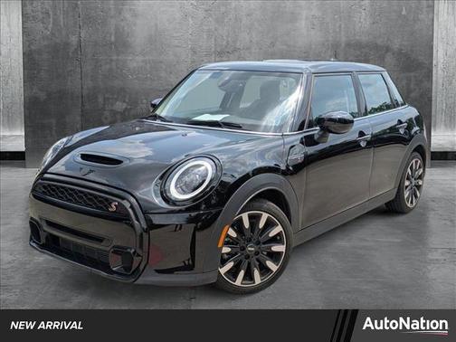 2022 MINI Hardtop Cooper S