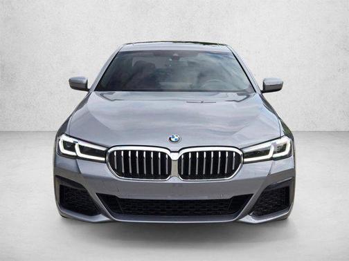 Skyscraper Gray Metallic 2023 BMW 530 i