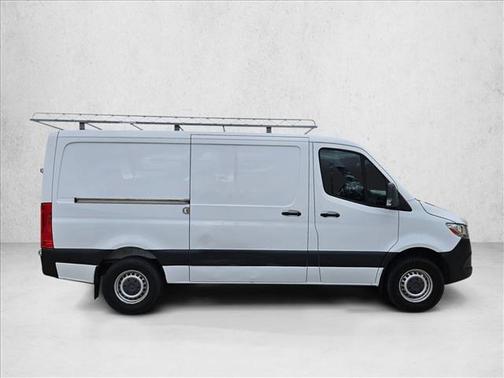 2019 Mercedes-Benz Sprinter 2500 Standard Roof