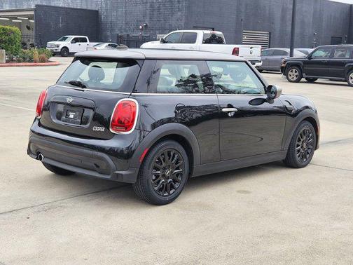 2023 MINI Hardtop Cooper