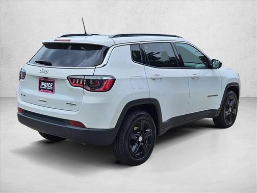 Bright White Clearcoat 2024 Jeep Compass Latitude