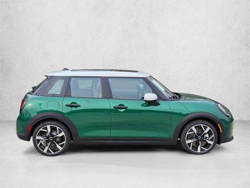 British Racing Green IV Metallic 2026 MINI Hardtop Cooper