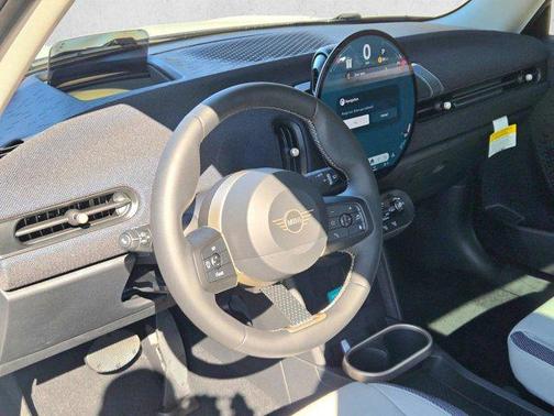Nanuq White Metallic 2026 MINI Hardtop Cooper