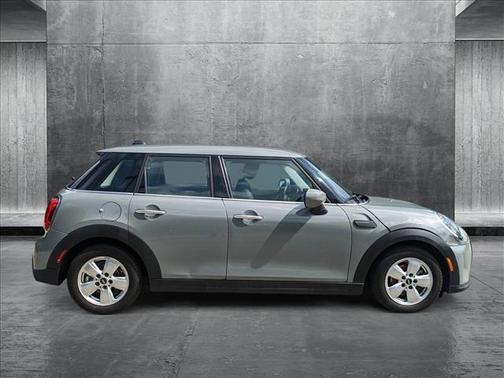2022 MINI Hardtop Cooper