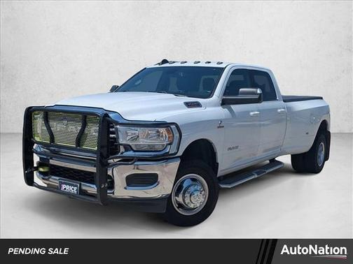 2022 RAM 3500 Big Horn Crew Cab 4x4 8' Box
