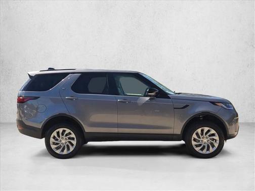 Fuji White 2025 Land Rover Discovery P300 S