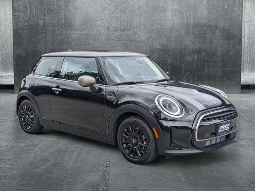2024 MINI Hardtop Cooper