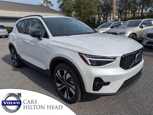 2026 Volvo XC40 Ultra, B5 AWD Gas (mild hybrid), Dark