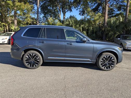 2026 Volvo XC90 B5 Plus 7-Seater